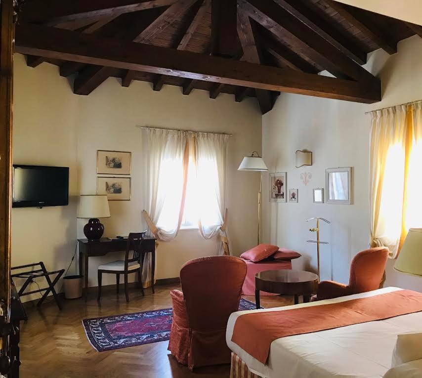 La Vittoria Boutique Garde